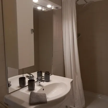 Luxury With Sauna Near The Apartmán