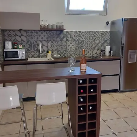 Luxury With Sauna Near The Апартаменты *